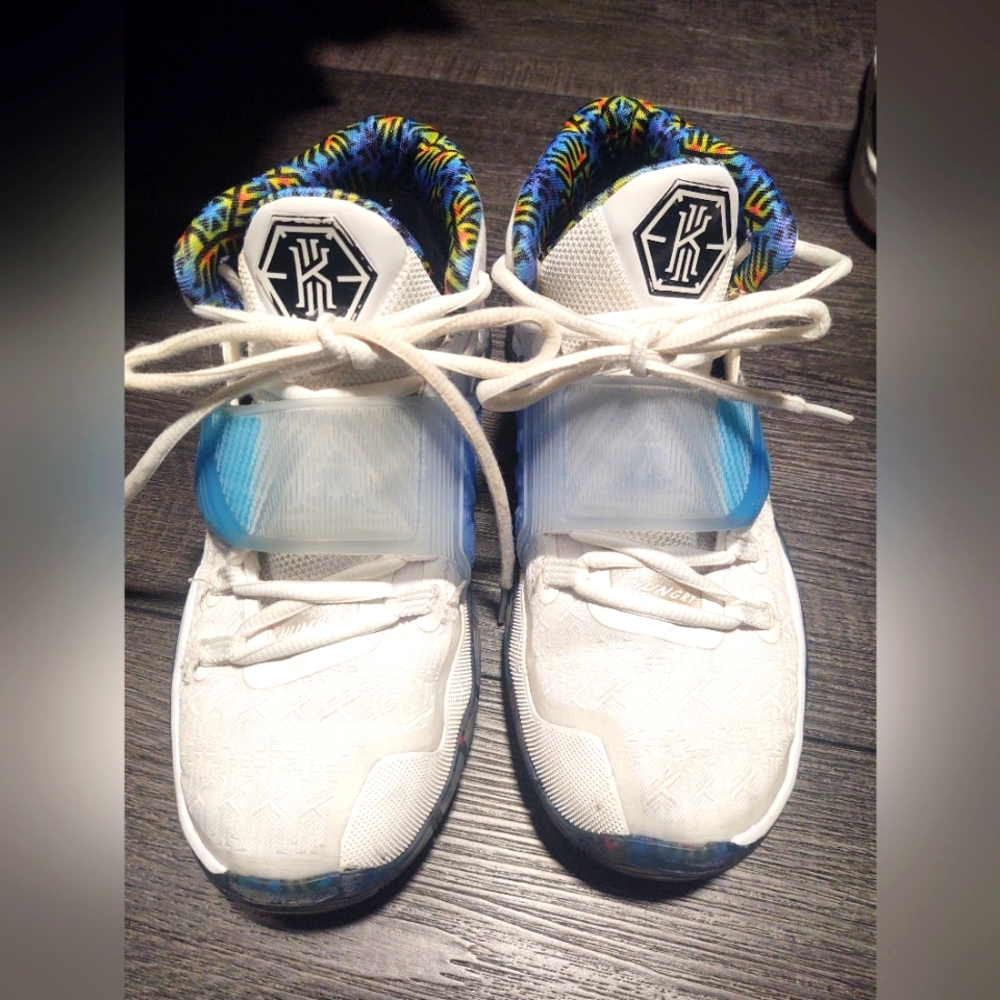 Nike Kyrie neakers
